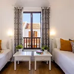 Апартаменти 394 Renovated Duplex Parque Santiago Ii